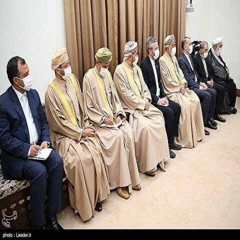 تصاویر: دیدار سلطان عمان و هیأت همراه با مقام معظم رهبری